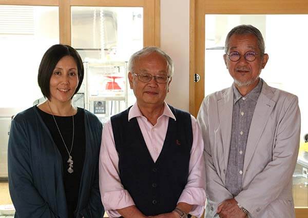 ご紹介いただいた吉井保育所の理事長・古賀さん(右)と記念撮影