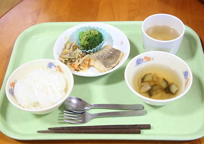 給食