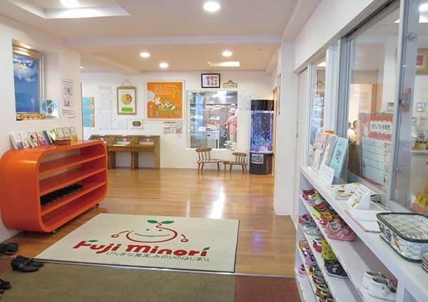 玄関正面に調理室